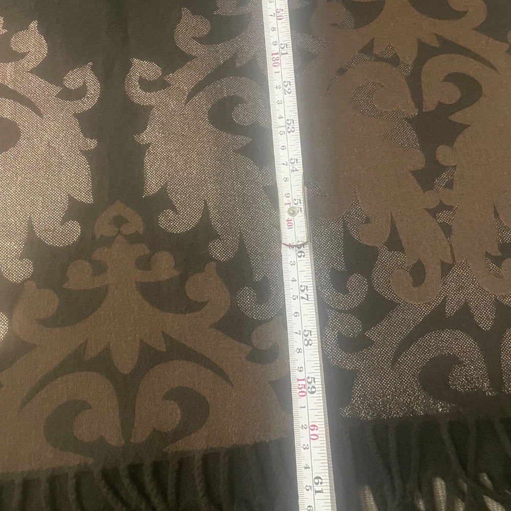 Soft wool wrap, espresso brown with metallic screen design - Picture 6 of 7